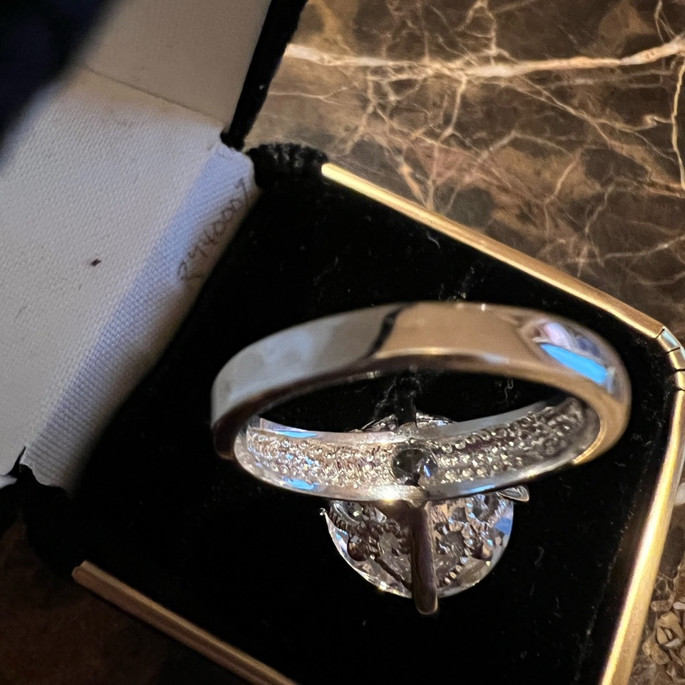 Solitaire Ring Round Large CZ stone Filigree Lacework on Box/Prongs Silver Plate - Picture 9 of 14